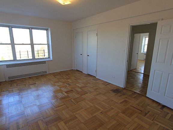 3rd image of 6561 Saunders St APT 6S