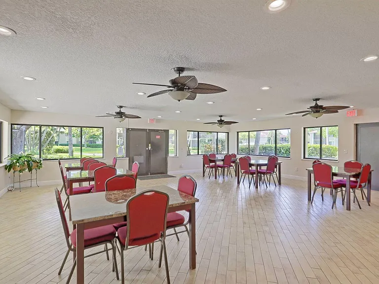 6485 Chasewood Dr #G — Photo 38