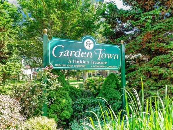 1209 E Broadway #D25, Hewlett, NY 11557