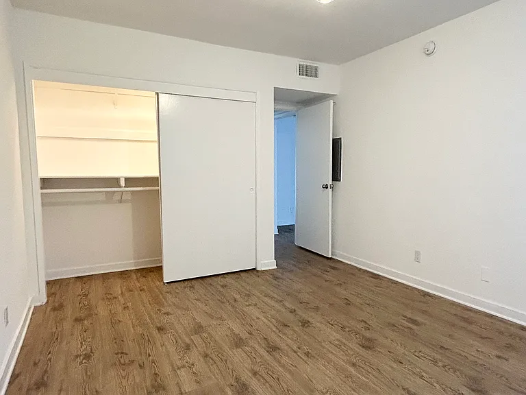 2038 S Bentley Ave #103 — Photo 14