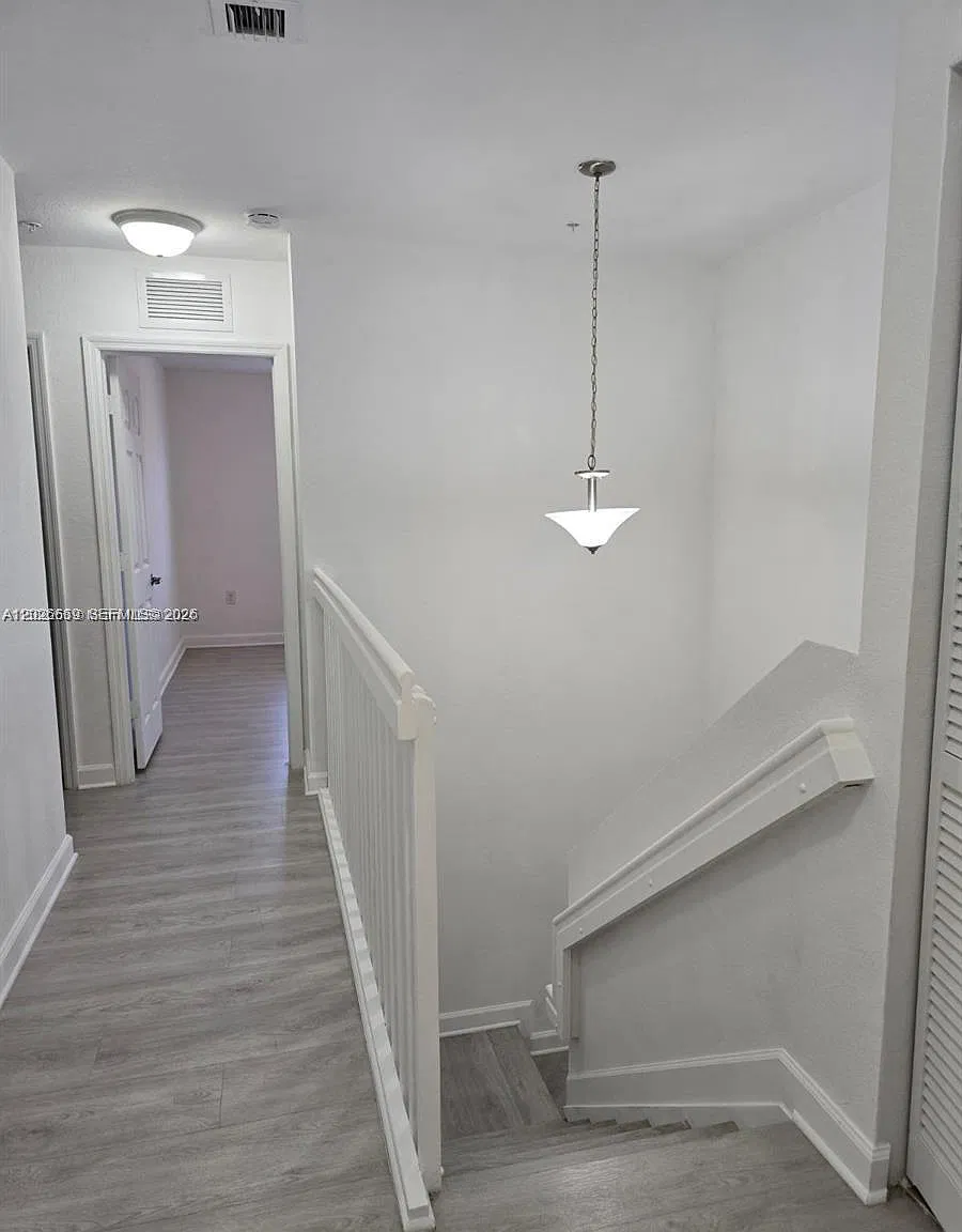 3 bed, 2.5 bath, 1515 sqft, $2,550 — Photo 4