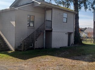 162 Virginia St #A, Oak Hill, WV 25901