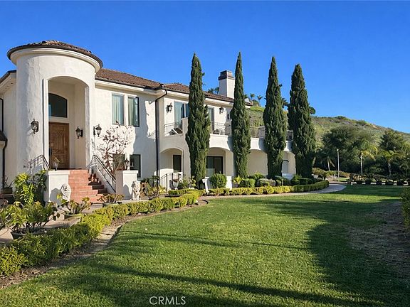 2nd image of 775 Riata Ln