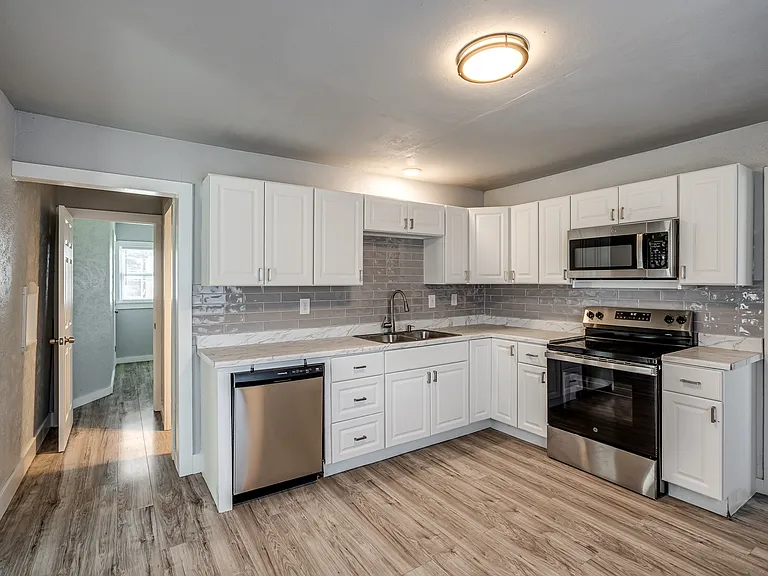 105 S K Ave — Photo 14