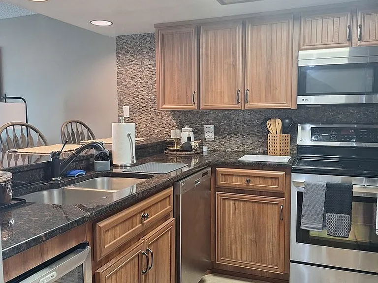 157 Club House Blvd — Photo 9
