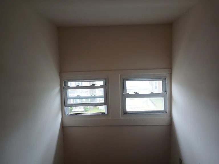 419 Summit Ave — Photo 6