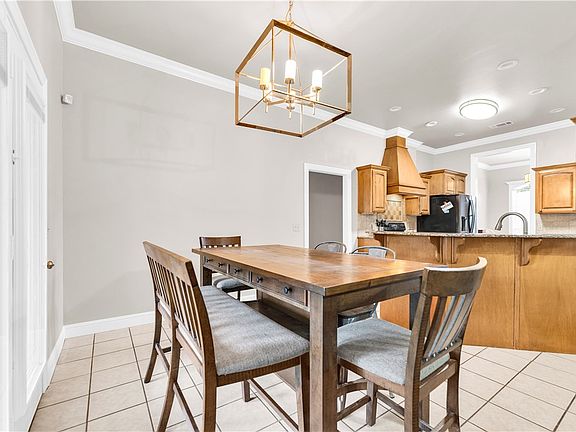 5th image of 4485 Rainforest St