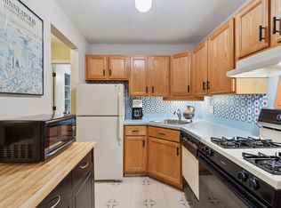 4860 Park Commons Dr APT 205, Saint Louis Park, MN 55416