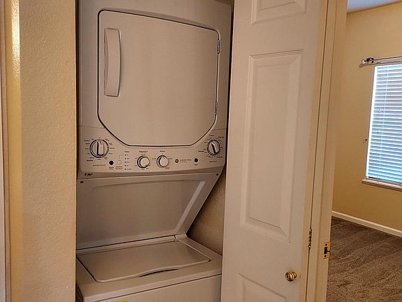 3rd image of 5225 White Willow Dr APT J110