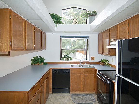 Spacious kitchen