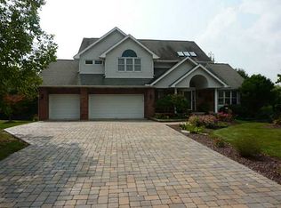 109 Rochelle Ln, Monaca, PA 15061