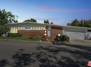 2042 Linda Flora Dr, Los Angeles, CA 90077