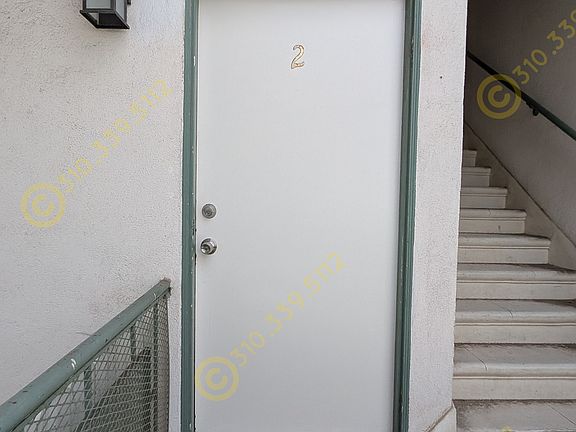 3rd image of 1221 Granville Ave #2