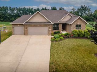 7598 Brookeborough Ln, Rockford, IL 61102