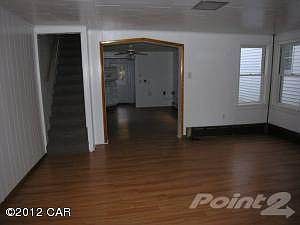 66 hunter family room