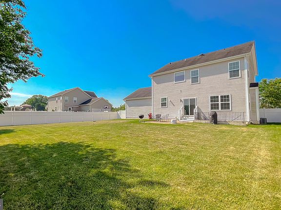 5th image of 23650 Coventry Dr