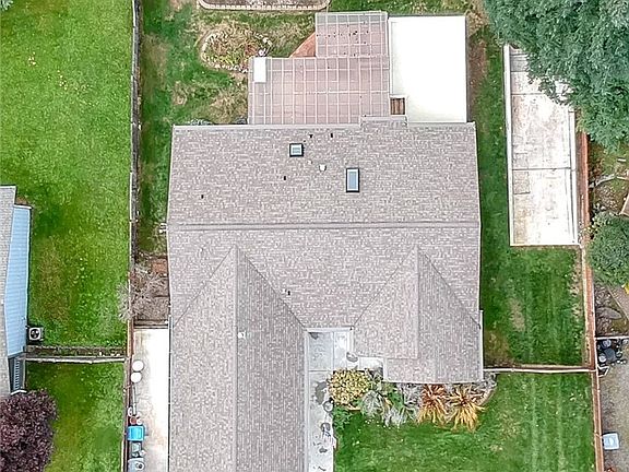2nd image of 11210 211th Avenue Ct E