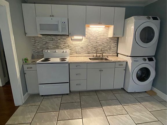 3rd image of 318 Robert Sands Rd
