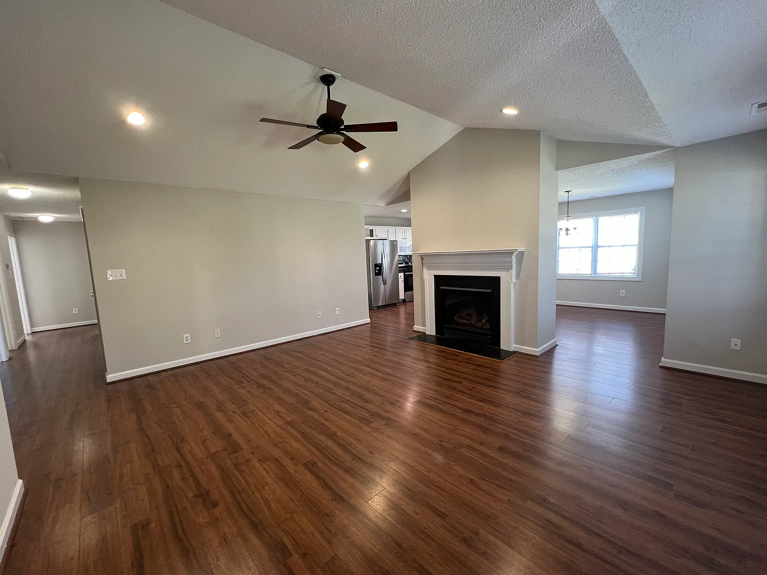 3 bed, 1505 sqft, $1,595 — Photo 3