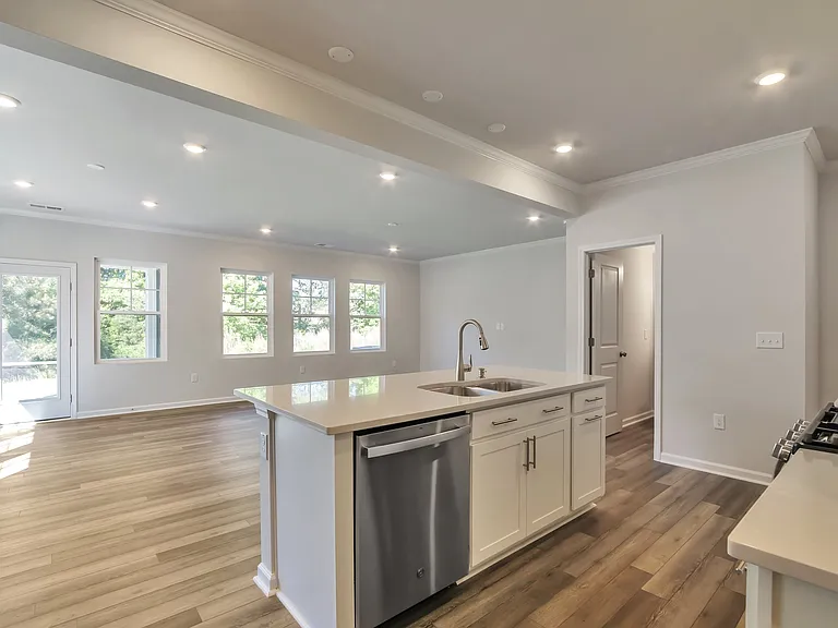 5714 Woodlawn Dr — Photo 9