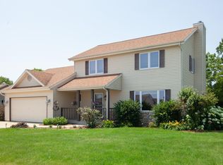 417 S Heritage St, Belgium, WI 53004