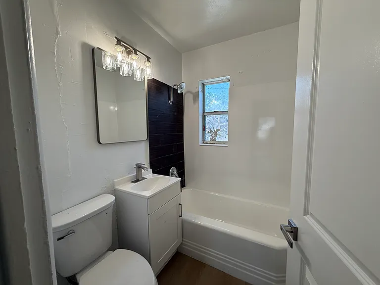 1406 E Roosevelt St #6 — Photo 6