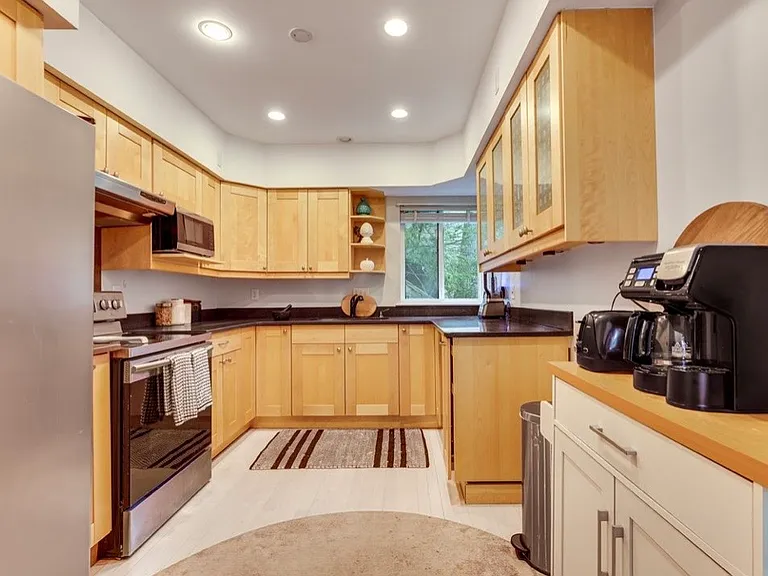 50 Gillies Ln — Photo 1
