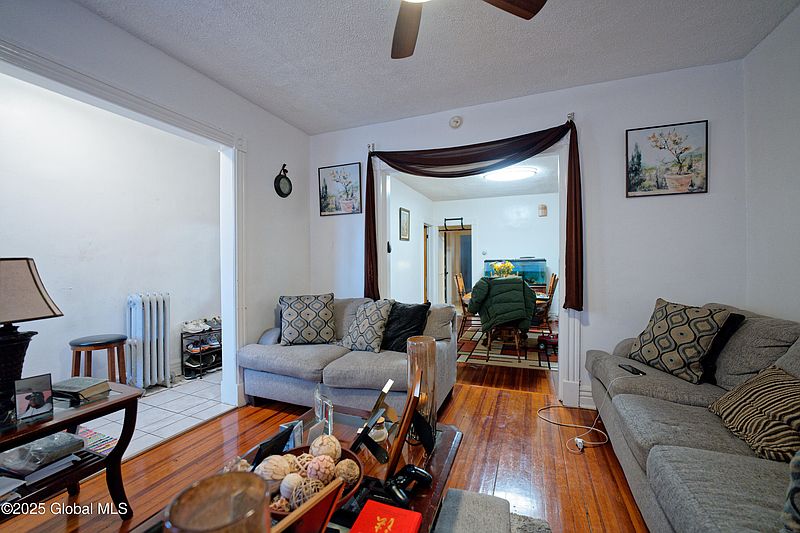 4th image of 447 1st Street