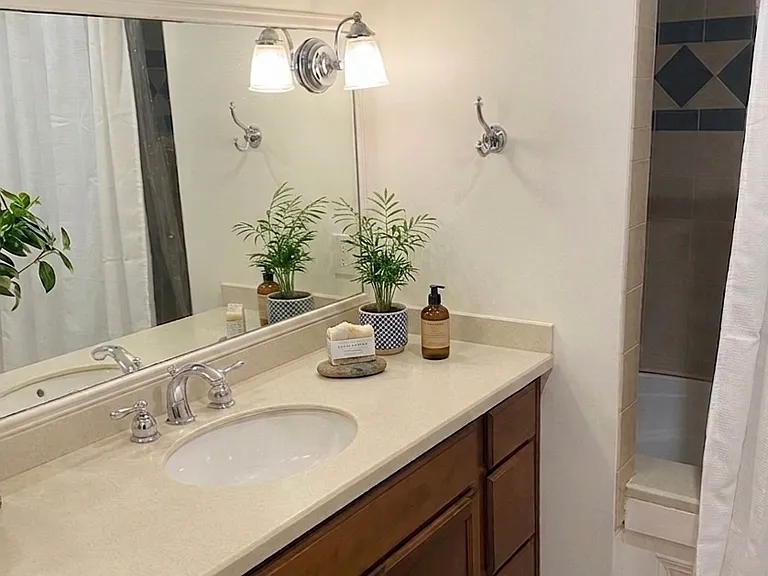 205 Lindbergh Dr NE — Photo 12