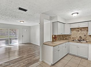 6453 Burgundy Rd S, Jacksonville, FL 32210