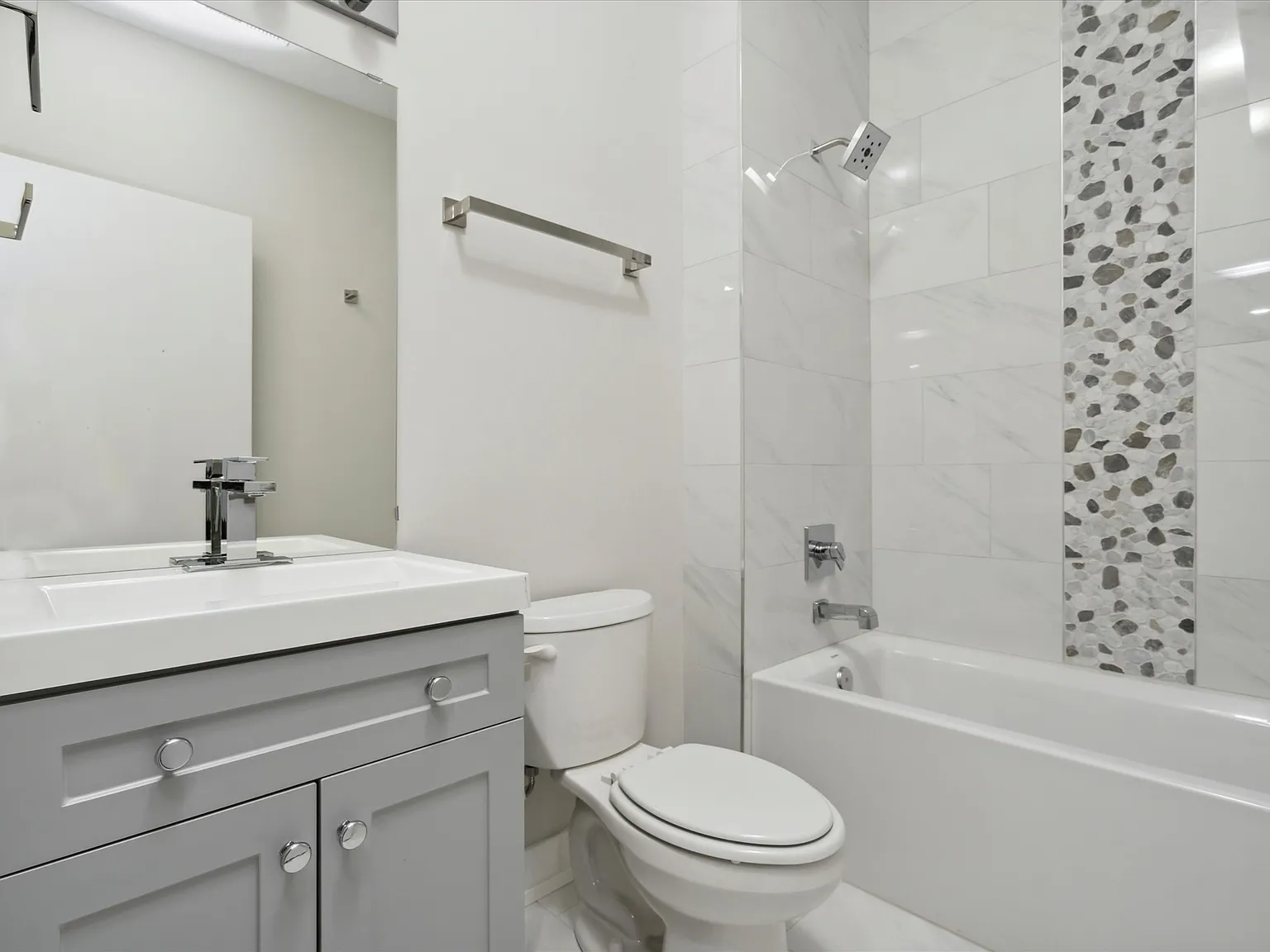 2 bed, 800 sqft, $1,750 — Photo 4