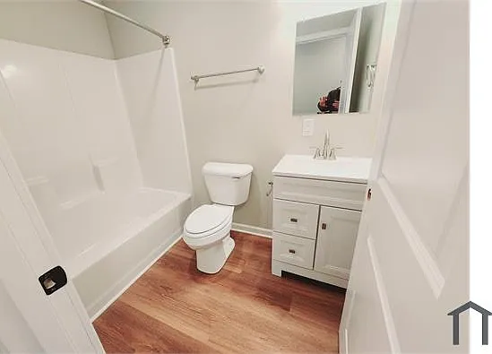 1290 Lockbourne Rd #A — Photo 3