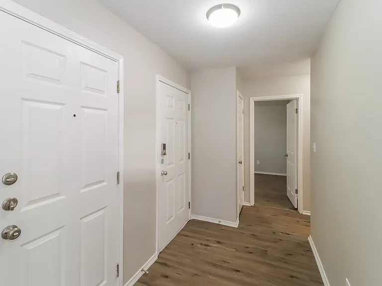 510 Riverway Ln — Photo 14