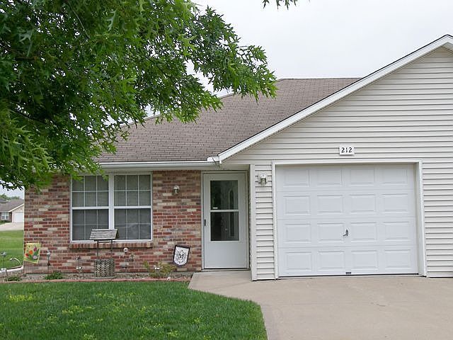 1st image of 212 Aaron Ln