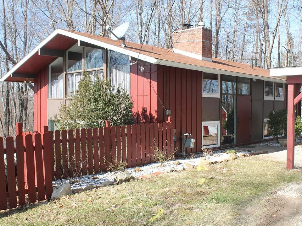 1st image of 210 Briarwood Dr