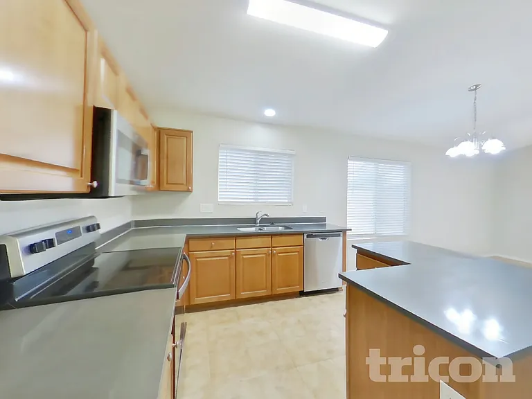 1491 E Stirrup Ln — Photo 4
