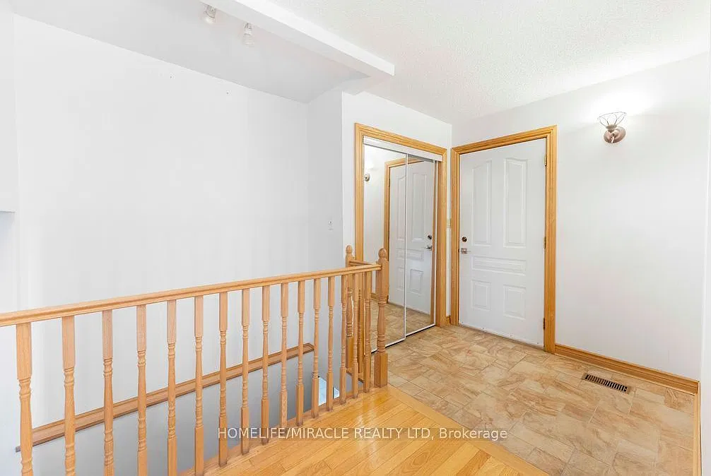 3 bed, $4,000 — Photo 2