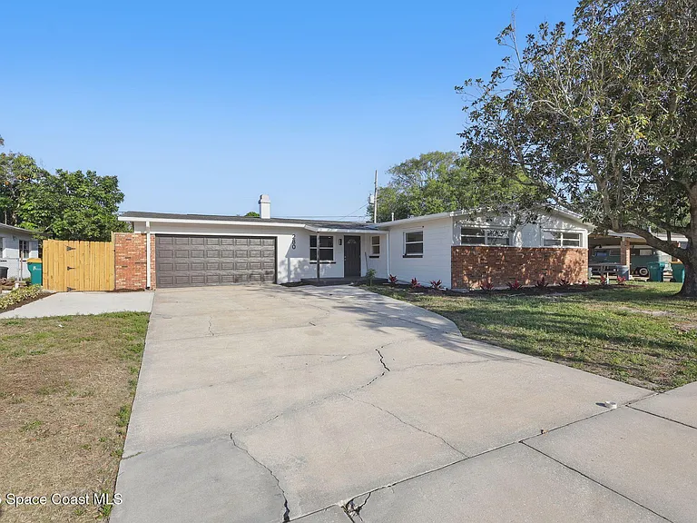 280 Antigua Dr — Photo 1