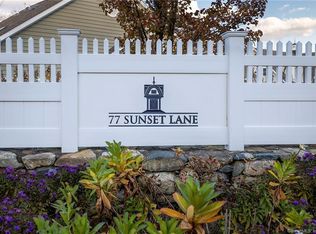 77 Sunset Ln UNIT 322, Ridgefield, CT 06877