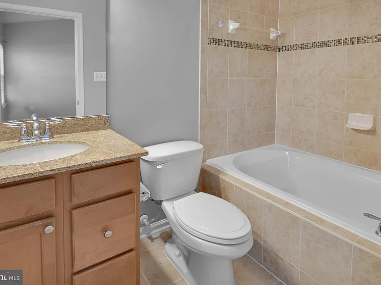 9611 Atterbury Ln — Photo 13