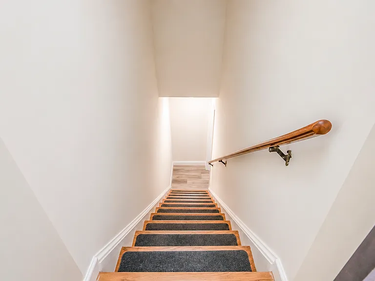 1501 Ladd St — Photo 30