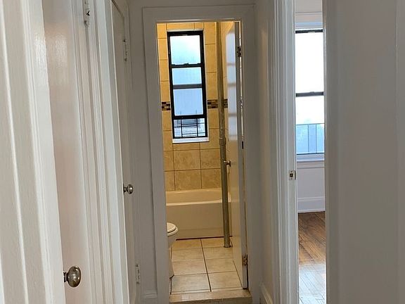 4th image of 11-15 45th Ave #3B