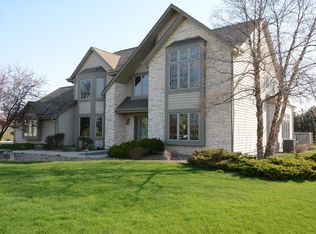 W282N4840 Roosevelts Quay, Pewaukee, WI 53072