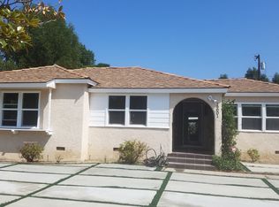 19001 Calvert St, Reseda, CA 91335