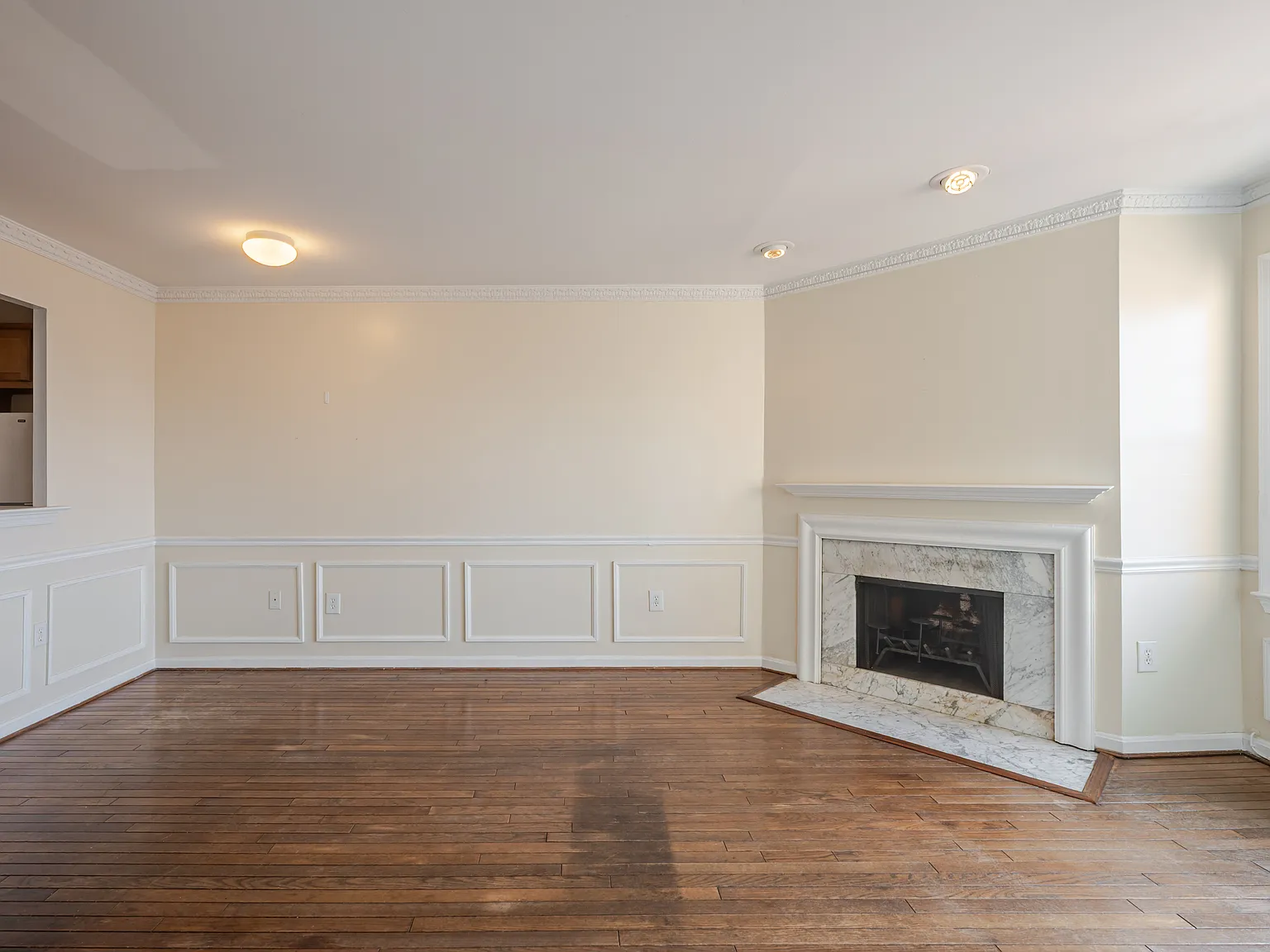1 bed, $1,833 — Photo 2