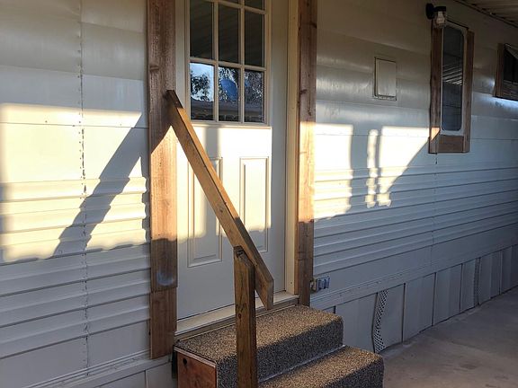 3rd image of 1971 W Riverbend Cir