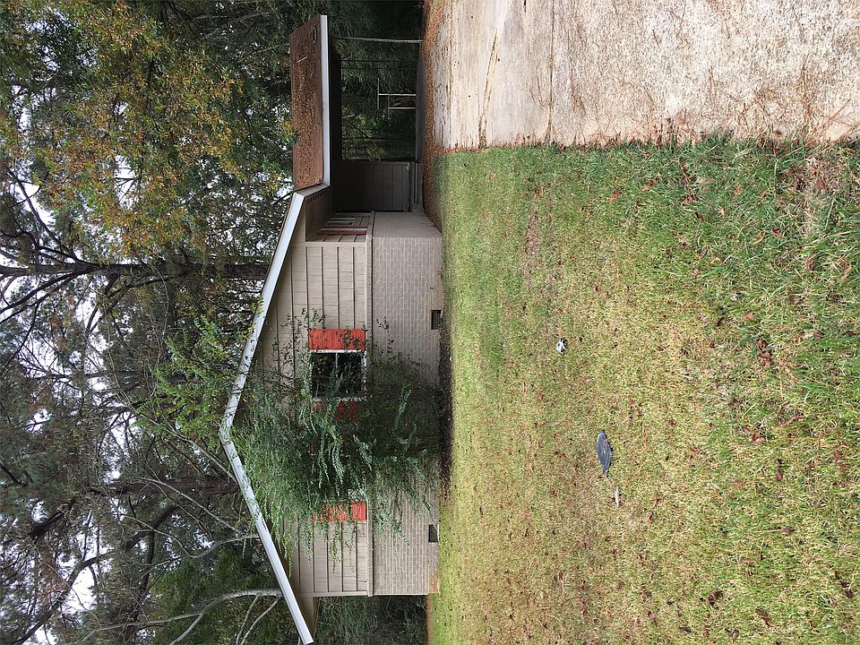 2nd image of 2863 Marydale Dr