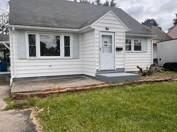 86 Fatima Dr, Campbell, OH 44405