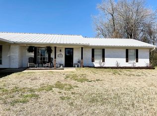 135 Camelia Dr, Tatum, TX 75691