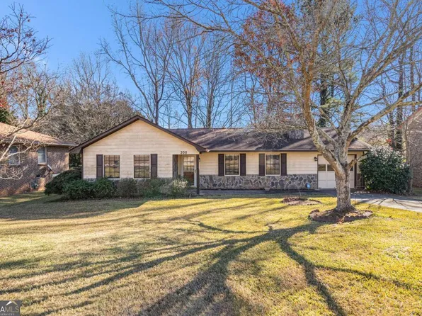 3011 Menlo Park Dr, Rex, GA 30273